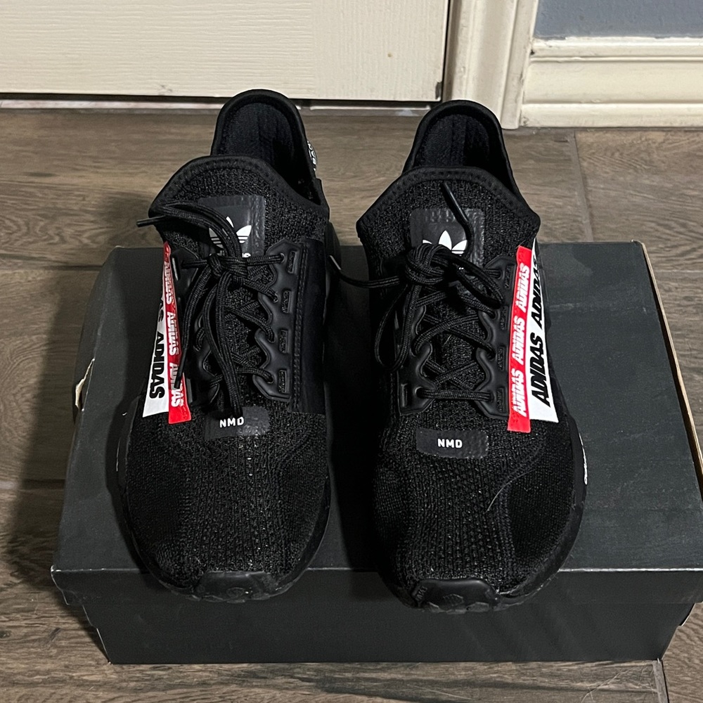 Adidas Sneakers